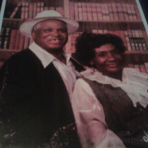 Betty Graves Photo 10