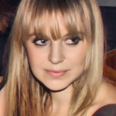 Lisa Field Photo 42