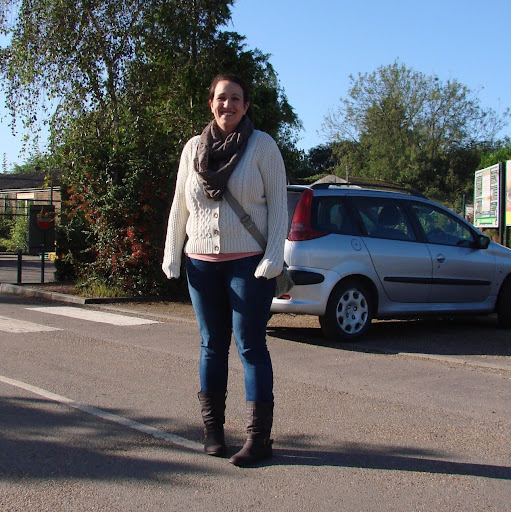 Rebecca Watkins Photo 31