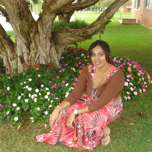 Angela Sander Photo 15