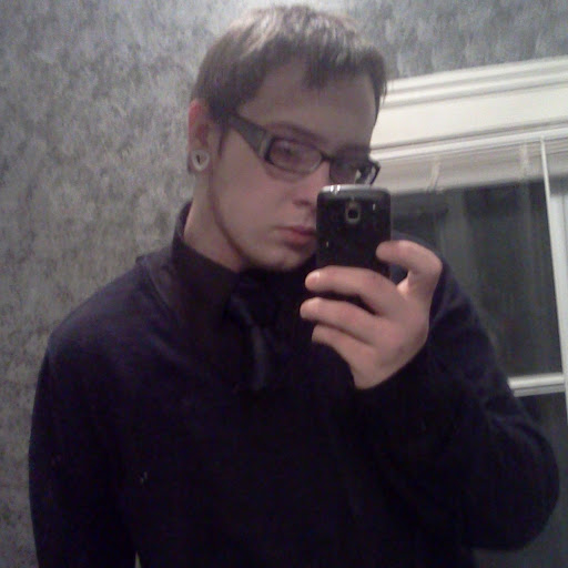 Dillon Sullivan Photo 23