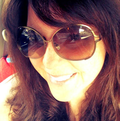 Elizabeth Moreno Photo 38