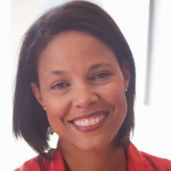 Anne Lyons Photo 17
