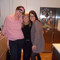 Joanne Roberts Photo 38