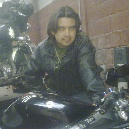 Aaron Robles Photo 15