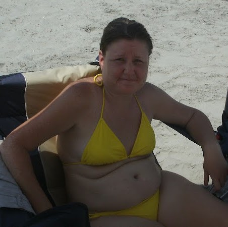 Tonya Hayes Photo 15