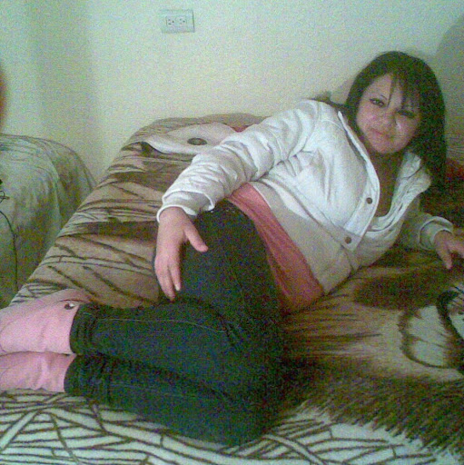 Laura Cardenas Photo 29