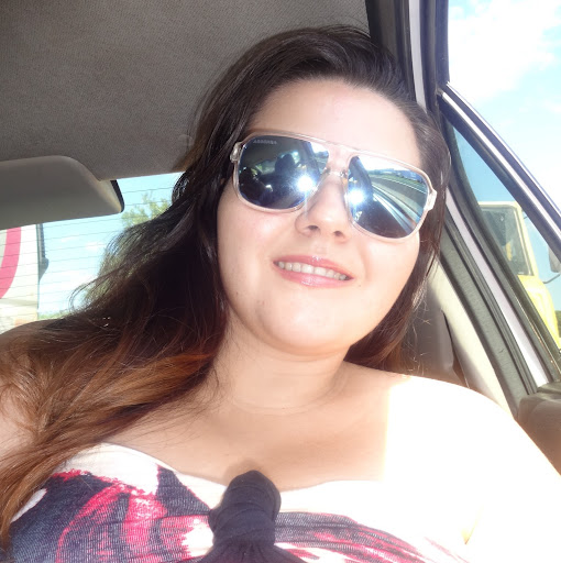 Elizabeth Machado Photo 26