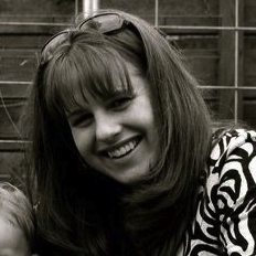 Erin Maguire Photo 11