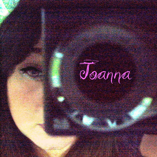 Joanna Graham Photo 34