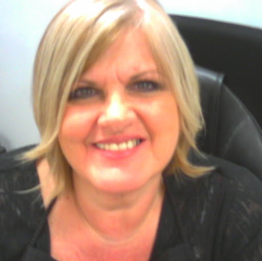 Pamela Henderson Photo 10