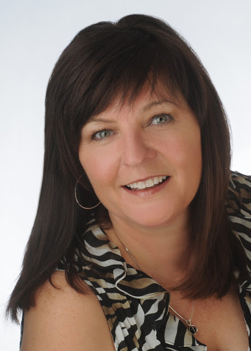 Jeanette Oliver Photo 34