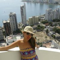 Sandra Linares Photo 14