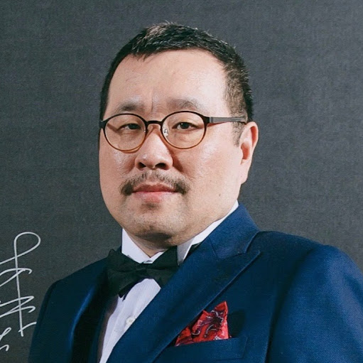 Julian Chen Photo 28