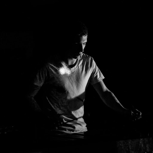 Sean Gill Photo 30