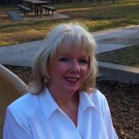 Elizabeth Fletcher Photo 20