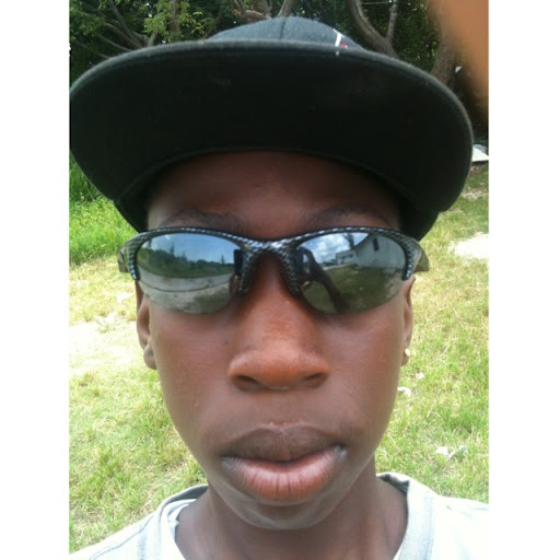 Maxwell Robinson Photo 16