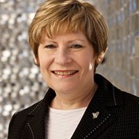 Leslie Weir Photo 3