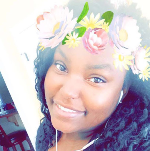 Alexis Graham Photo 31