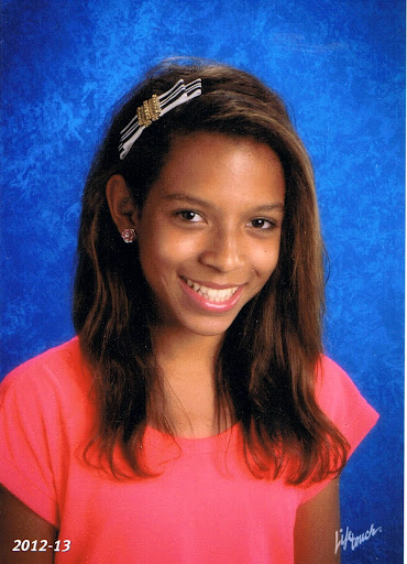 Gina Sanders Photo 12