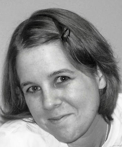 Christina Oliver Photo 14