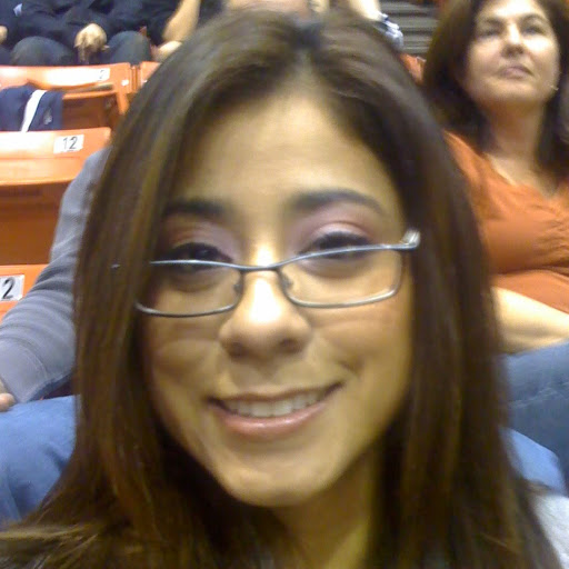 Elizabeth Carranza Photo 36