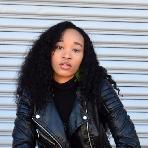 Simone Robinson Photo 40