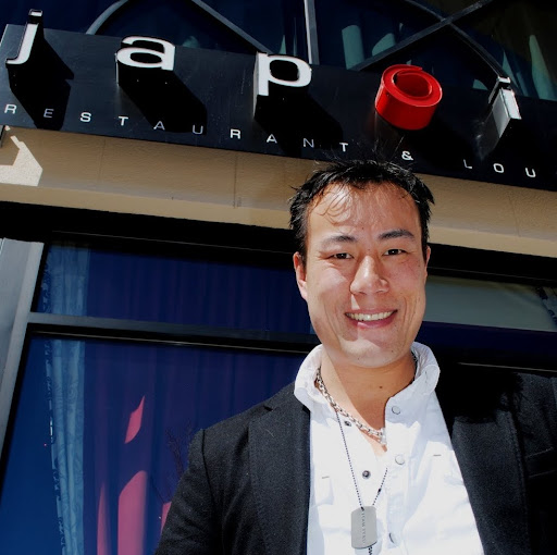 Lawrence Yee Photo 12