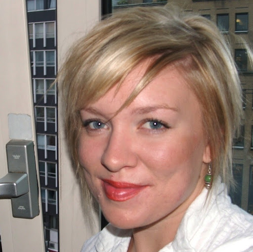 Kellie Smith Photo 30
