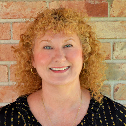 Connie Gray Photo 17
