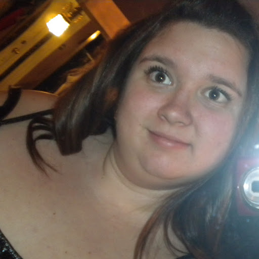 Cassandra Chambers Photo 26