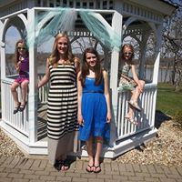 Julie Mckee Photo 16