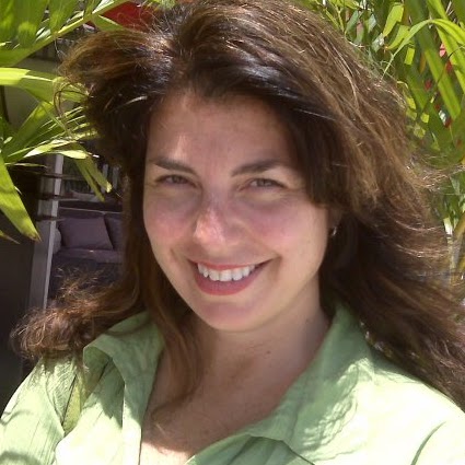 Elizabeth Heath Photo 17
