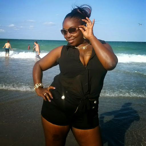 Monique Coleman Photo 33