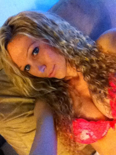 April Ruiz Photo 28
