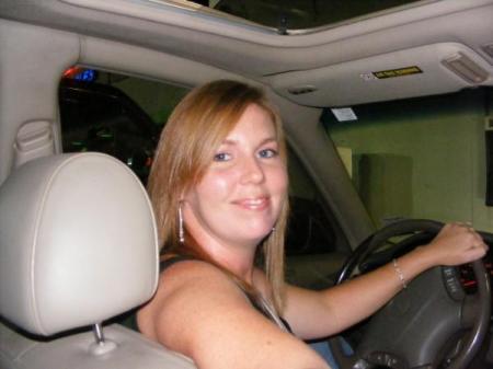 Jennifer Hayes Photo 31