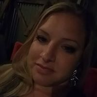 Amy Dennis Photo 9