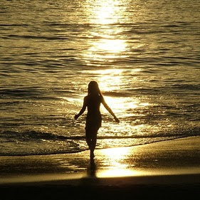 Elizabeth Carlson Photo 48