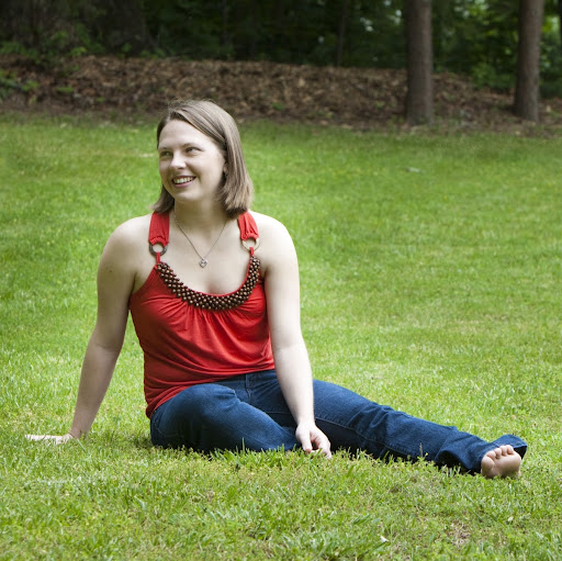 Nicole Schmidt Photo 37