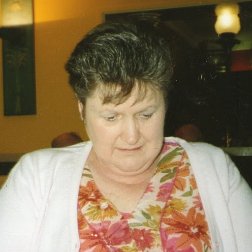 Carol Lyons Photo 35