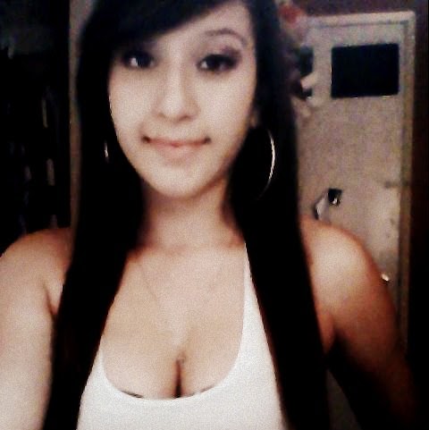 Elizabeth Olivas Photo 11