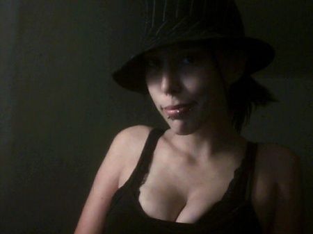 Jessica Hoskins Photo 37