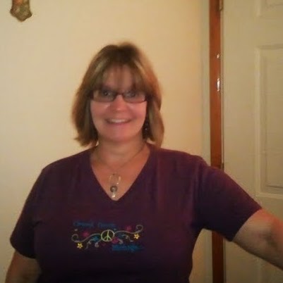 Julie Ernst Photo 12