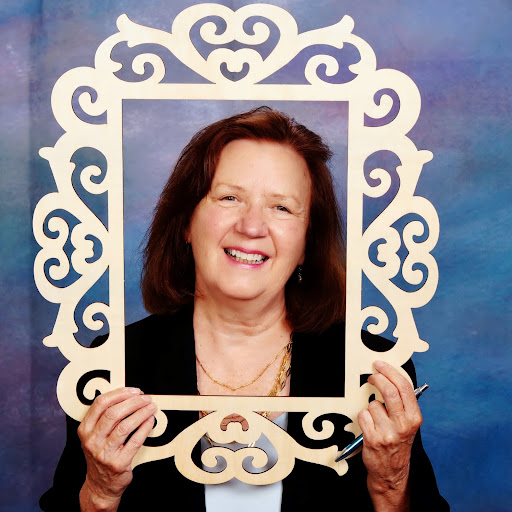 Nancy King Photo 13