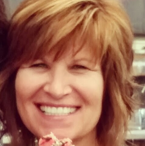 Joanna Robbins Photo 37