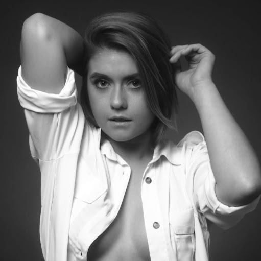 Marie Gabriel Photo 32