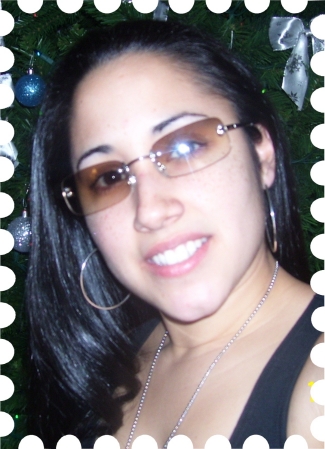 Rose Gonzalez Photo 31