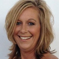 Julie Potts Photo 46