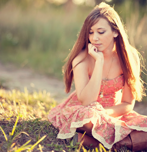 Sarah Sturgis Photo 9