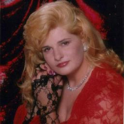Annette Hurst Photo 5